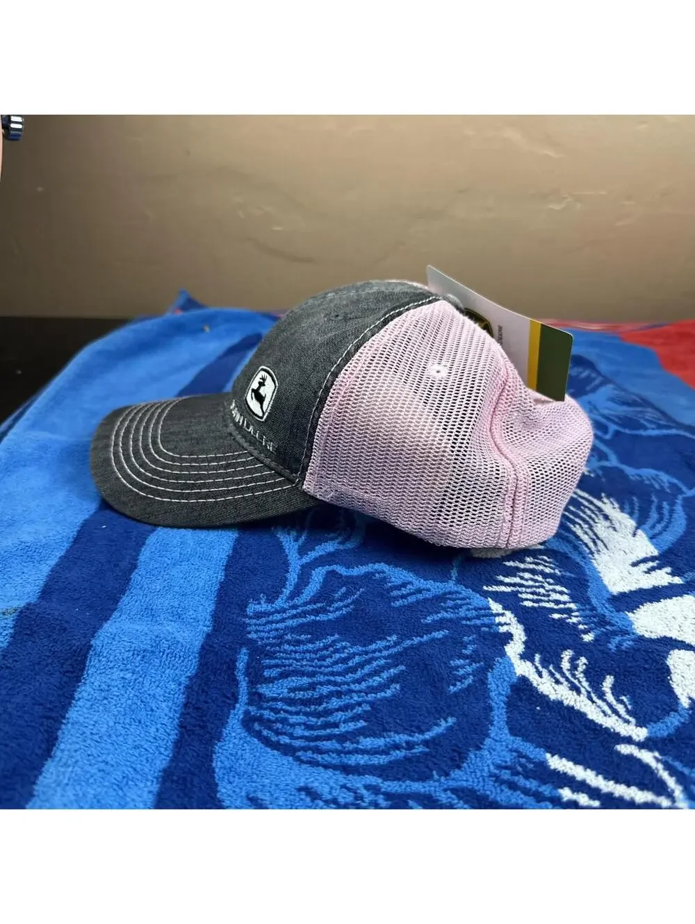 John Deere Ladies Pink/Gray Mesh Snap back Hat/Cap NEW WITH TAGS